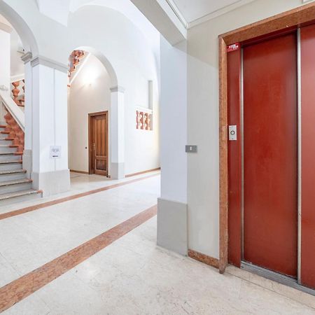 Via Emilia Centro - Stupendo Appartamento A 모데나 외부 사진