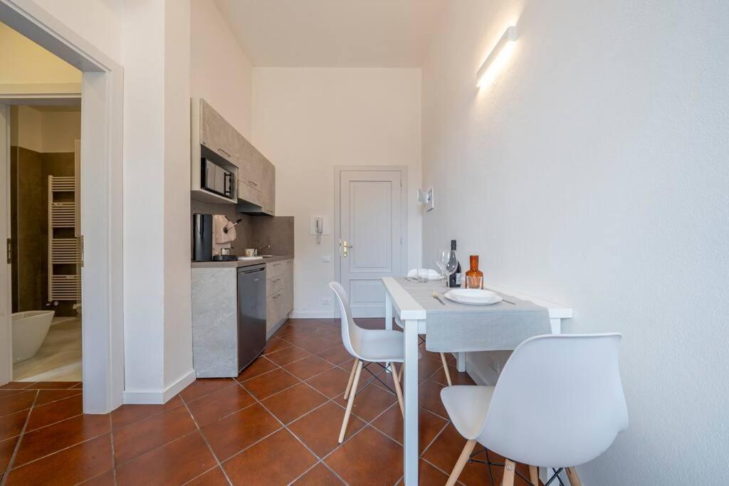 Via Emilia Centro - Stupendo Appartamento A 모데나 외부 사진